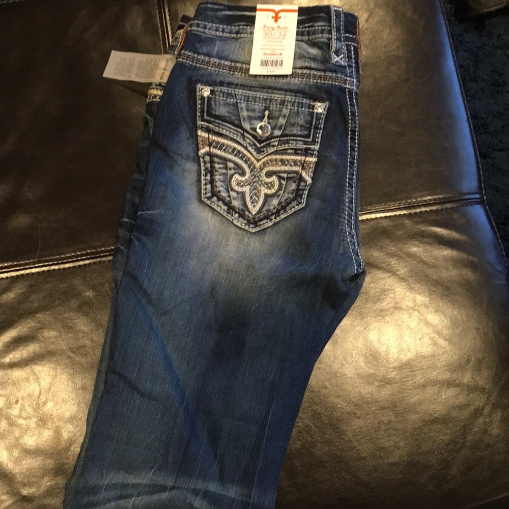 NWT ROCK REVIVAL